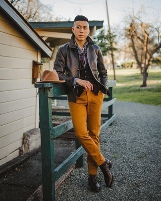 С чем носить белую бандану с принтом мужчине