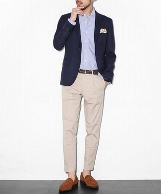 С чем носить белый нагрудный платок с принтом