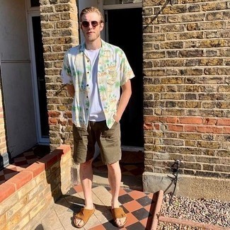С чем носить белую рубашку с принтом мужчине