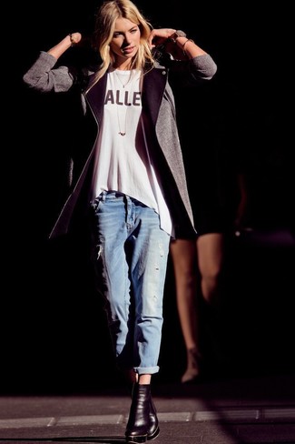 С чем носить белый топ без рукавов с принтом