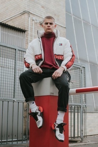 С чем носить белую куртку-пуховик мужчине