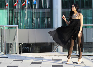 Какие туники носить с белыми туфлями