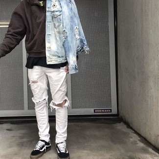 С чем носить белые рваные джинсы мужчине