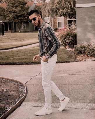 С чем носить белые рваные джинсы мужчине