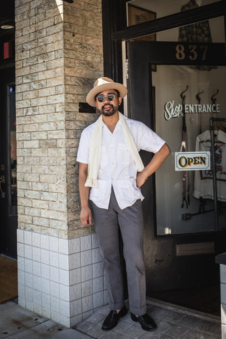 С чем носить белый шарф мужчине