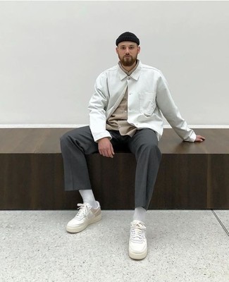 С чем носить белую куртку-рубашку мужчине