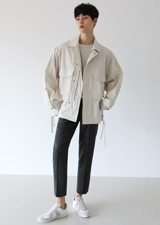 С чем носить белую куртку-рубашку мужчине