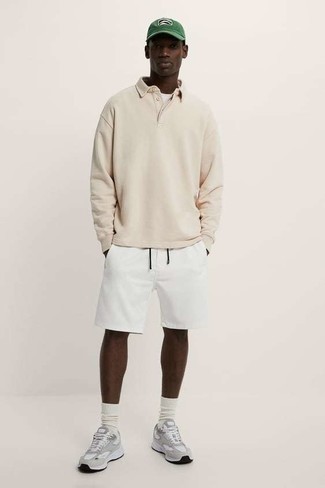 Какие кроссовки носить с белыми шортами мужчине