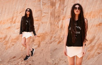 С чем носить белые шорты женщине