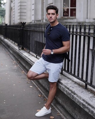 Как носить белые шорты с белыми низкими кедами мужчине