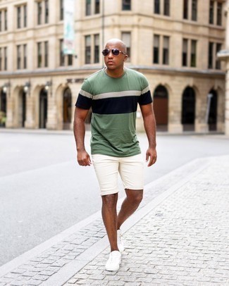 Как носить белые шорты с белыми низкими кедами мужчине
