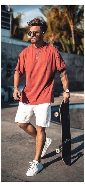 Как носить белые шорты с белыми низкими кедами мужчине