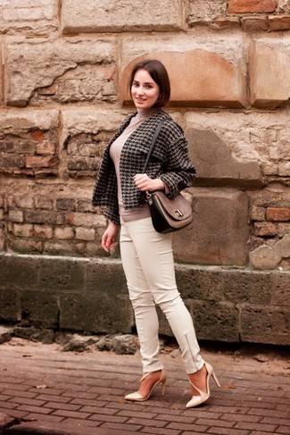 Какие водолазки носить с белыми узкими брюками