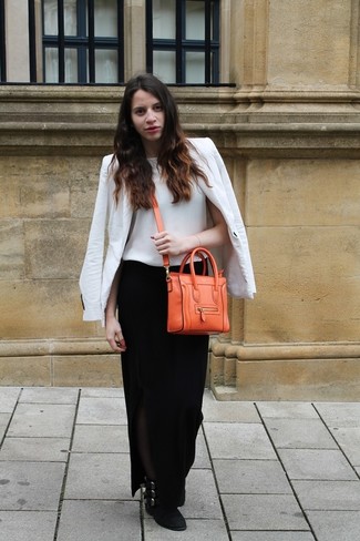 Какие пиджаки носить с белым топом без рукавов