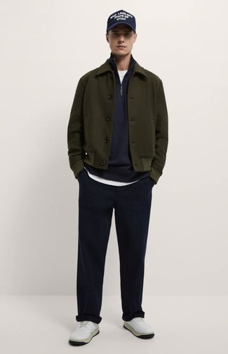 С чем носить белые кеды мужчине в теплую погоду