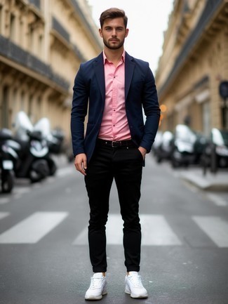 С чем носить белые кеды мужчине в теплую погоду