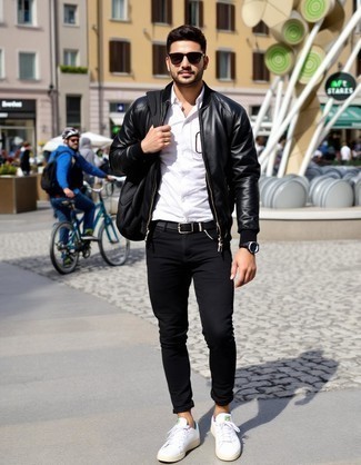 С чем носить белые кеды в 20 лет мужчине