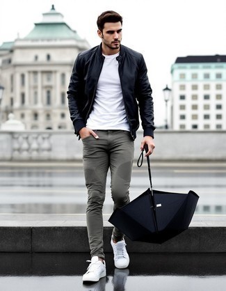 С чем носить белые кеды в 20 лет мужчине