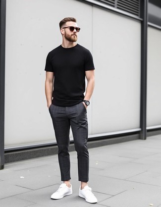 С чем носить белые кеды мужчине в жару