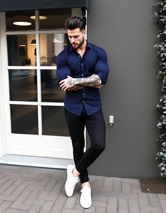 С чем носить белые кеды мужчине лето