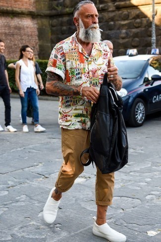 С чем носить белые кеды за 60 лет мужчине