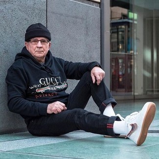 С чем носить белые кеды за 60 лет мужчине