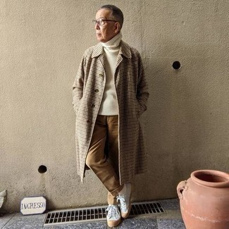 С чем носить белые кеды за 60 лет мужчине