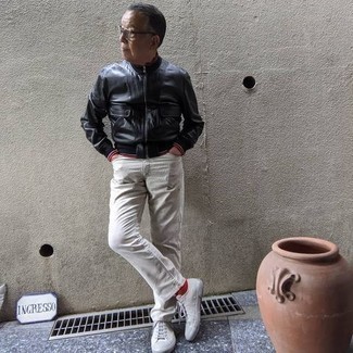 С чем носить белые кеды за 60 лет мужчине