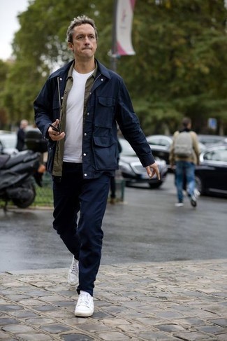 С чем носить белые кеды за 40 лет мужчине