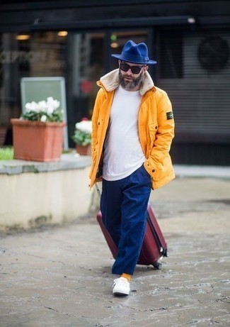 С чем носить белые кеды за 40 лет мужчине