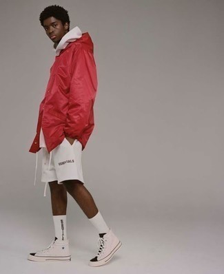 С чем носить белые спортивные шорты мужчине