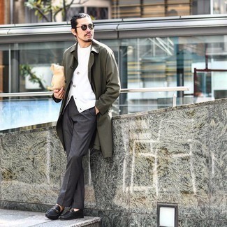 С чем носить белый трикотажный жилет мужчине