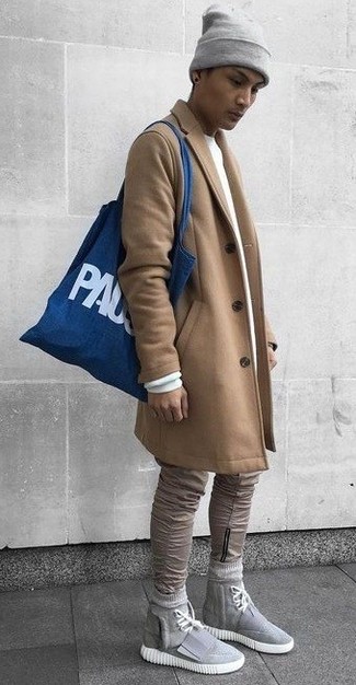 Какие высокие кеды носить с белым свитшотем мужчине