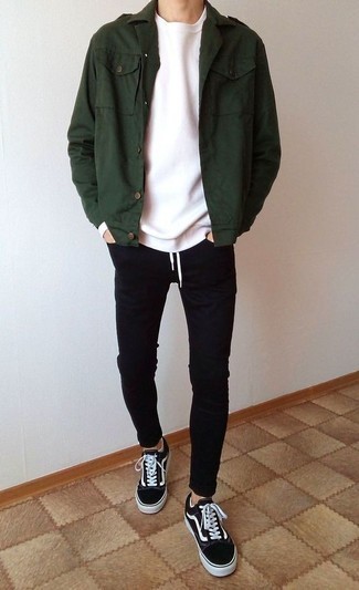 Какие куртки-рубашки носить с белым свитшотем мужчине