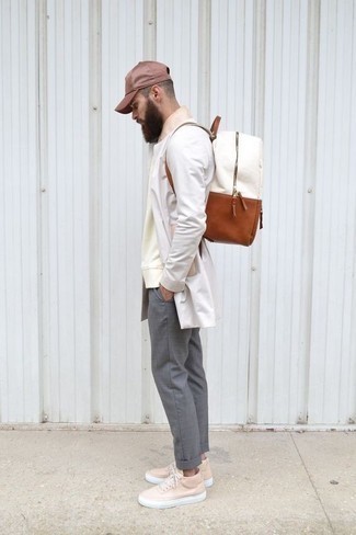 Как носить белый свитшот с белым дождевиком мужчине