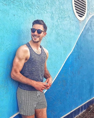 С чем носить белые шорты для плавания