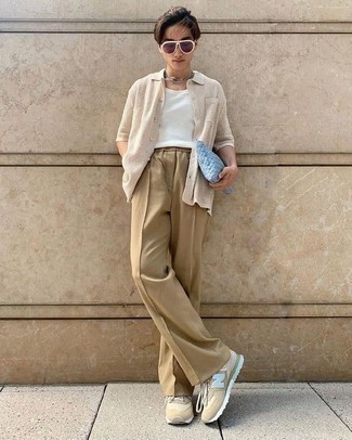 Какие кардиганы носить с белой майкой мужчине