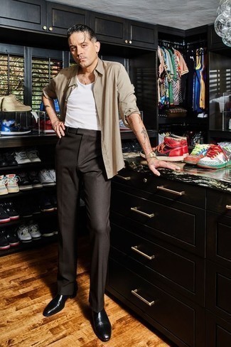 С чем носить белую майку мужчине