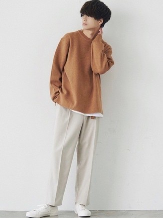 Как носить белую майку с белыми брюками чинос