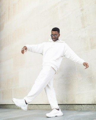 Какие кроссовки носить с белым спортивным костюмом мужчине