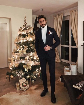 Как носить белую водолазку с черным костюмом