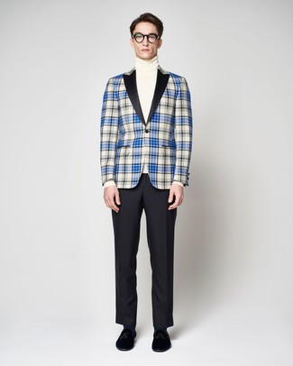 Как носить белую водолазку с синим пиджаком мужчине