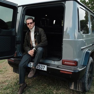 Какие ботинки дезерты носить с белой водолазкой