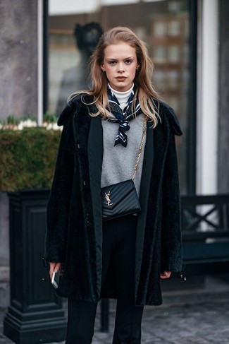 Какие шубы носить с белой водолазкой