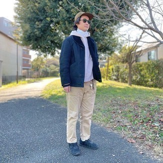 Какие короткие дубленки носить с белой водолазкой мужчине