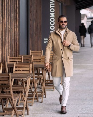 Как носить белую водолазку с белыми брюками чинос