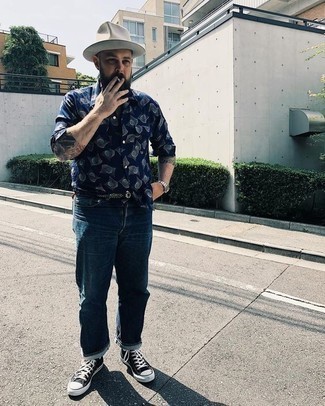 С чем носить белую шерстяную шляпу мужчине