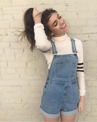 С чем носить белый шерстяной свитер женщине