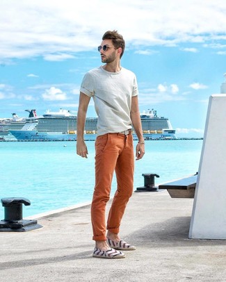 С чем носить белый плетеный ремень мужчине