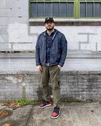 Как носить ветровку с высокими кедами мужчине